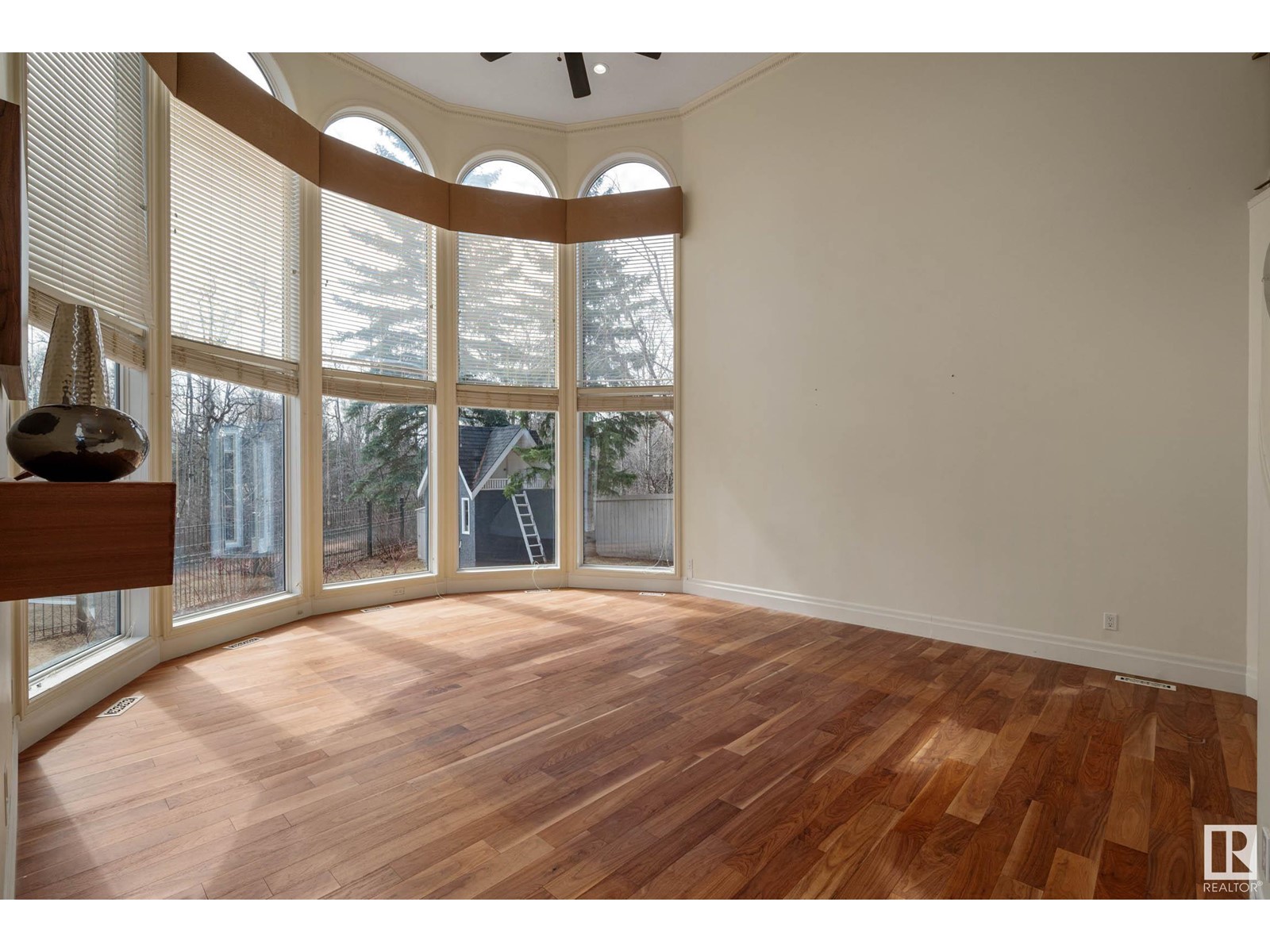 Property at 11503 13 AV NW image 2
