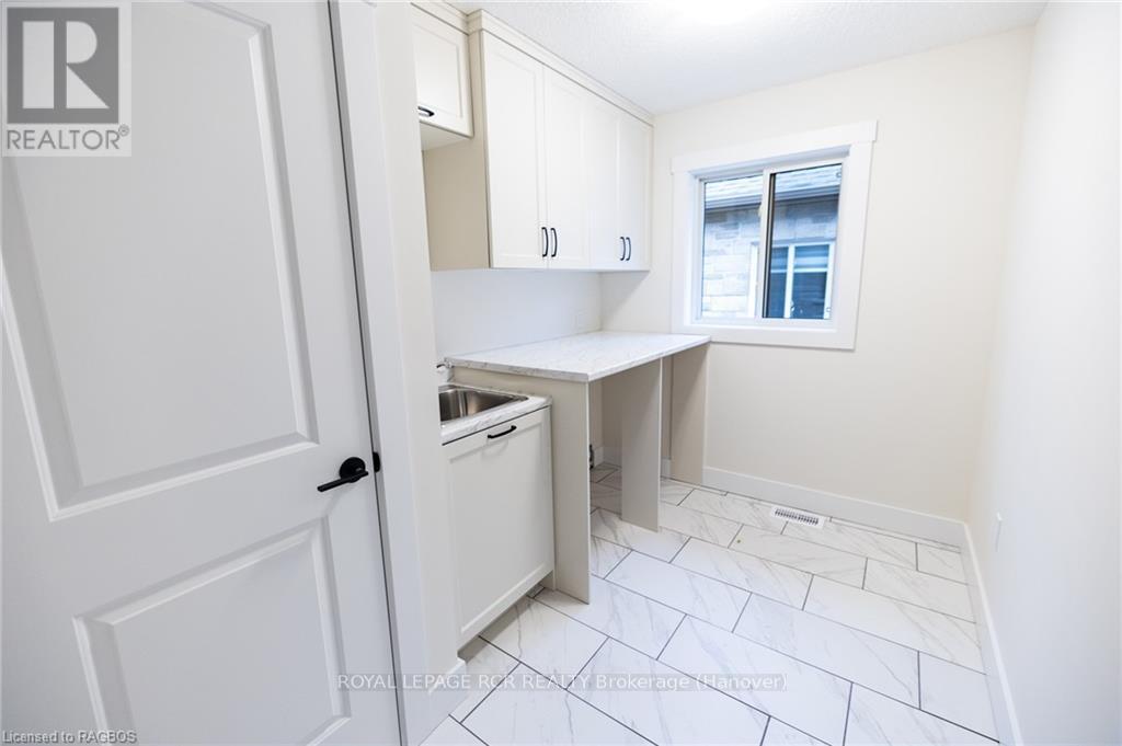 222 16th Avenue Crescent, Hanover, Ontario  N4N 3V3 - Photo 20 - X10847621