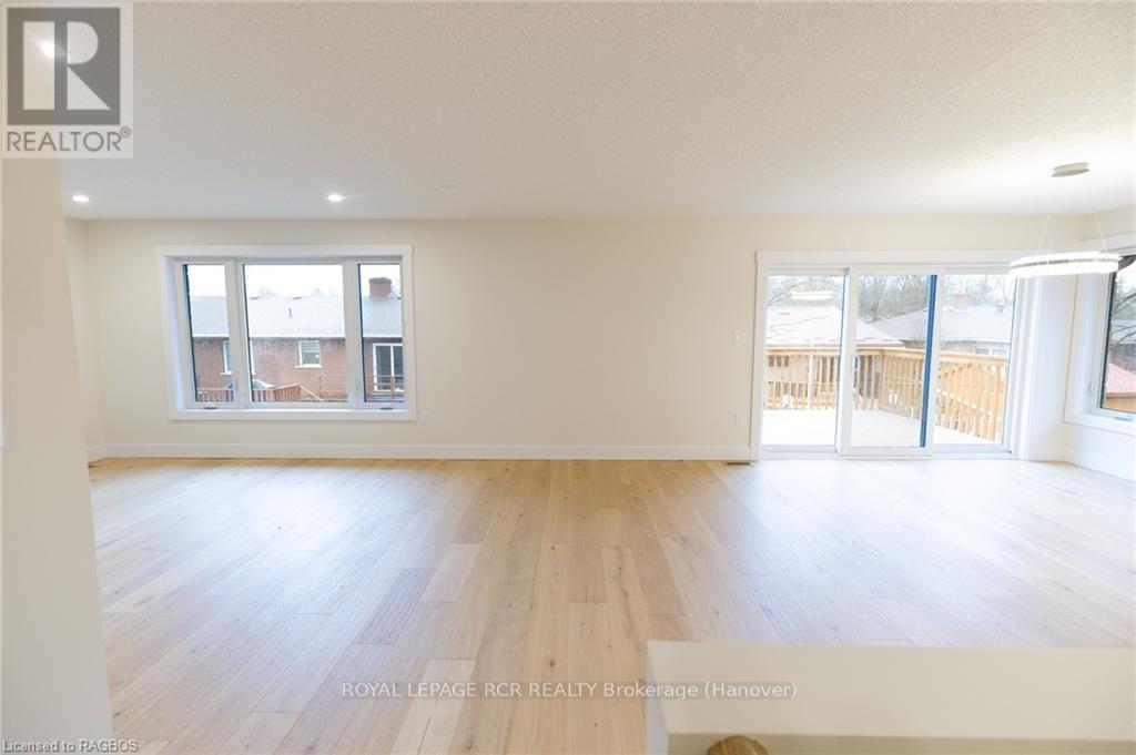 222 16th Avenue Crescent, Hanover, Ontario  N4N 3V3 - Photo 10 - X10847621