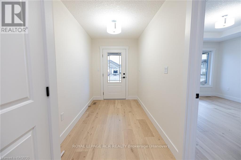 Property at 222 16TH AVENUE CRESCENT image 3