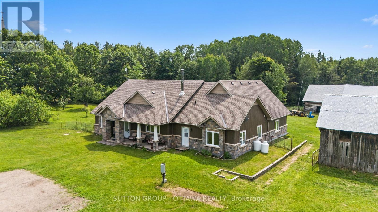 1448 WOITO STATION ROAD, Laurentian Valley, Ontario