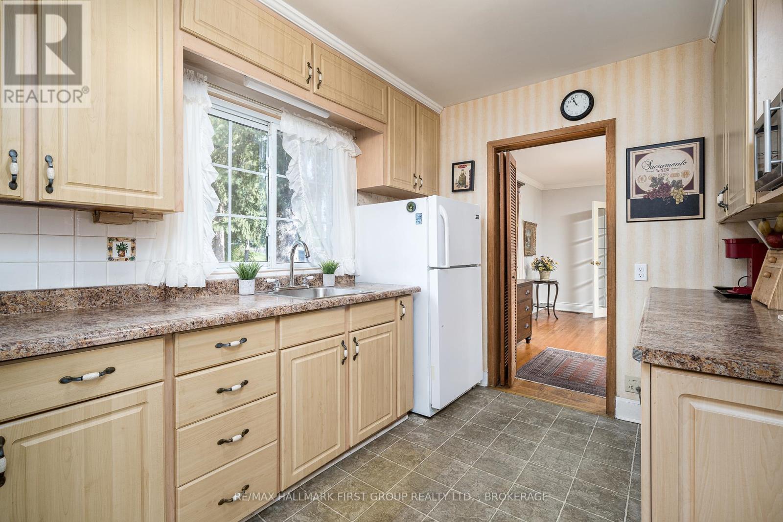 366 Dundas Street W, Greater Napanee, Ontario  K7R 2B6 - Photo 13 - X12098631