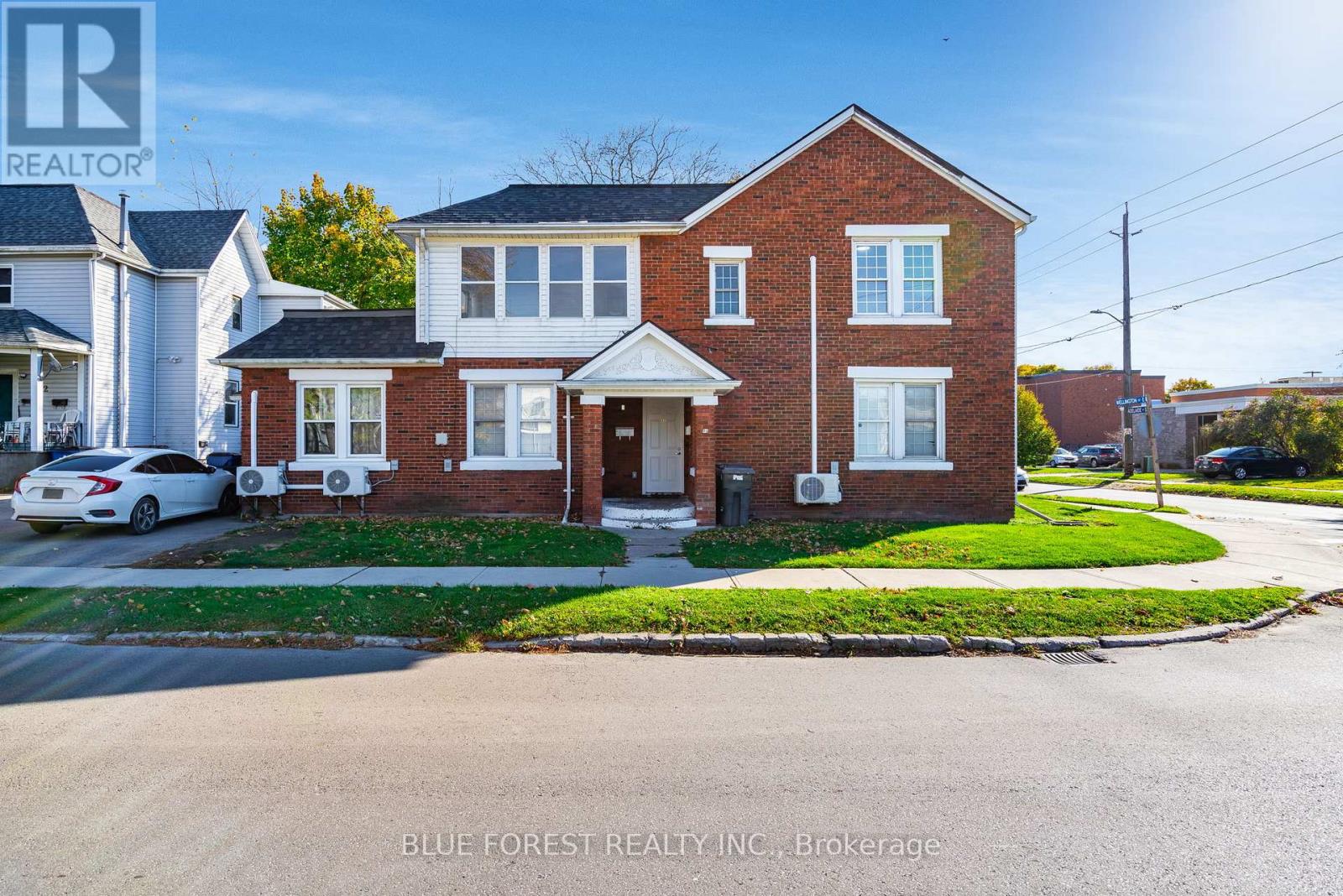46-48 WELLINGTON STREET E, Chatham-Kent, Ontario