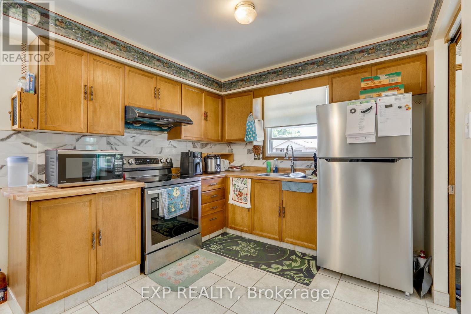Photo 10 of 28 for 1384 Bentley Drive