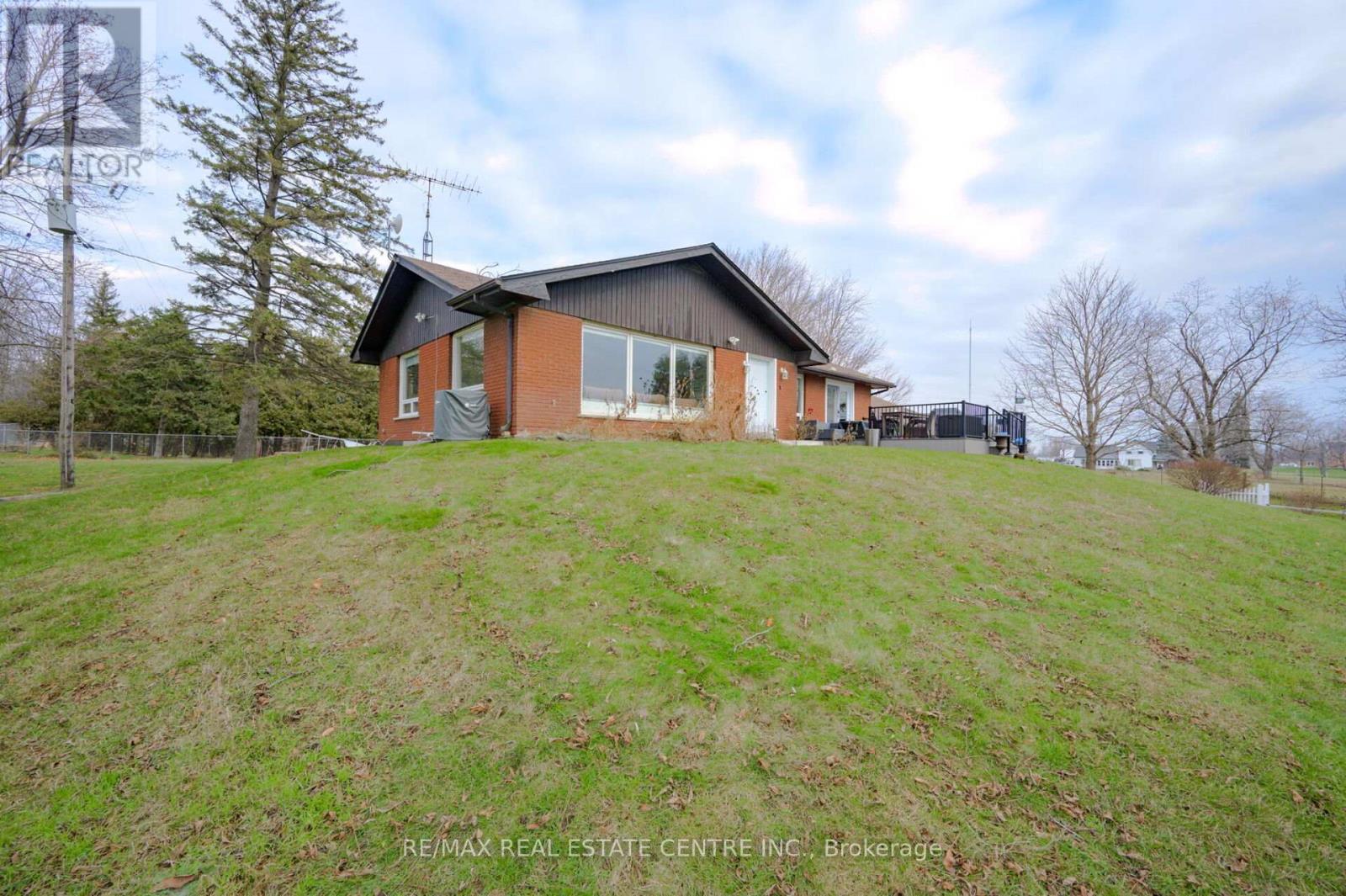 491 Hwy 5 W, Hamilton, Ontario  L9H 5E2 - Photo 8 - X12105602