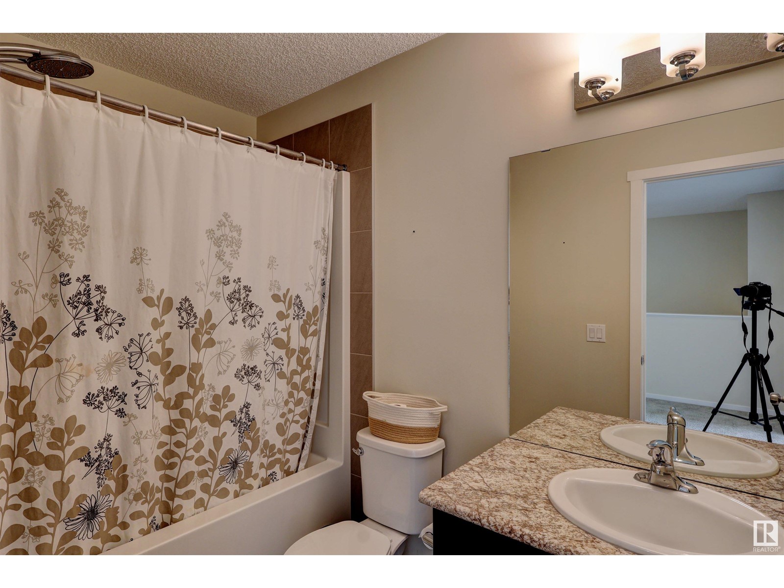 Property at 2546 ORCHARDS WY SW image 5
