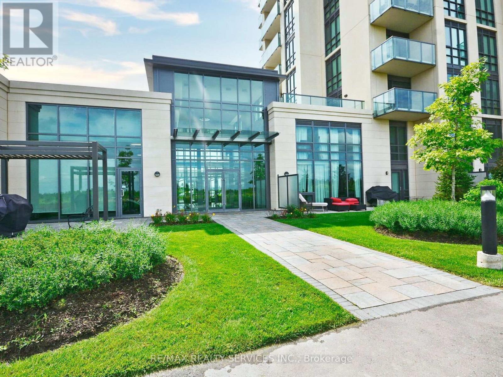 407 - 65 Yorkland Boulevard, Brampton, Ontario  L4C 9Z4 - Photo 8 - W12105190