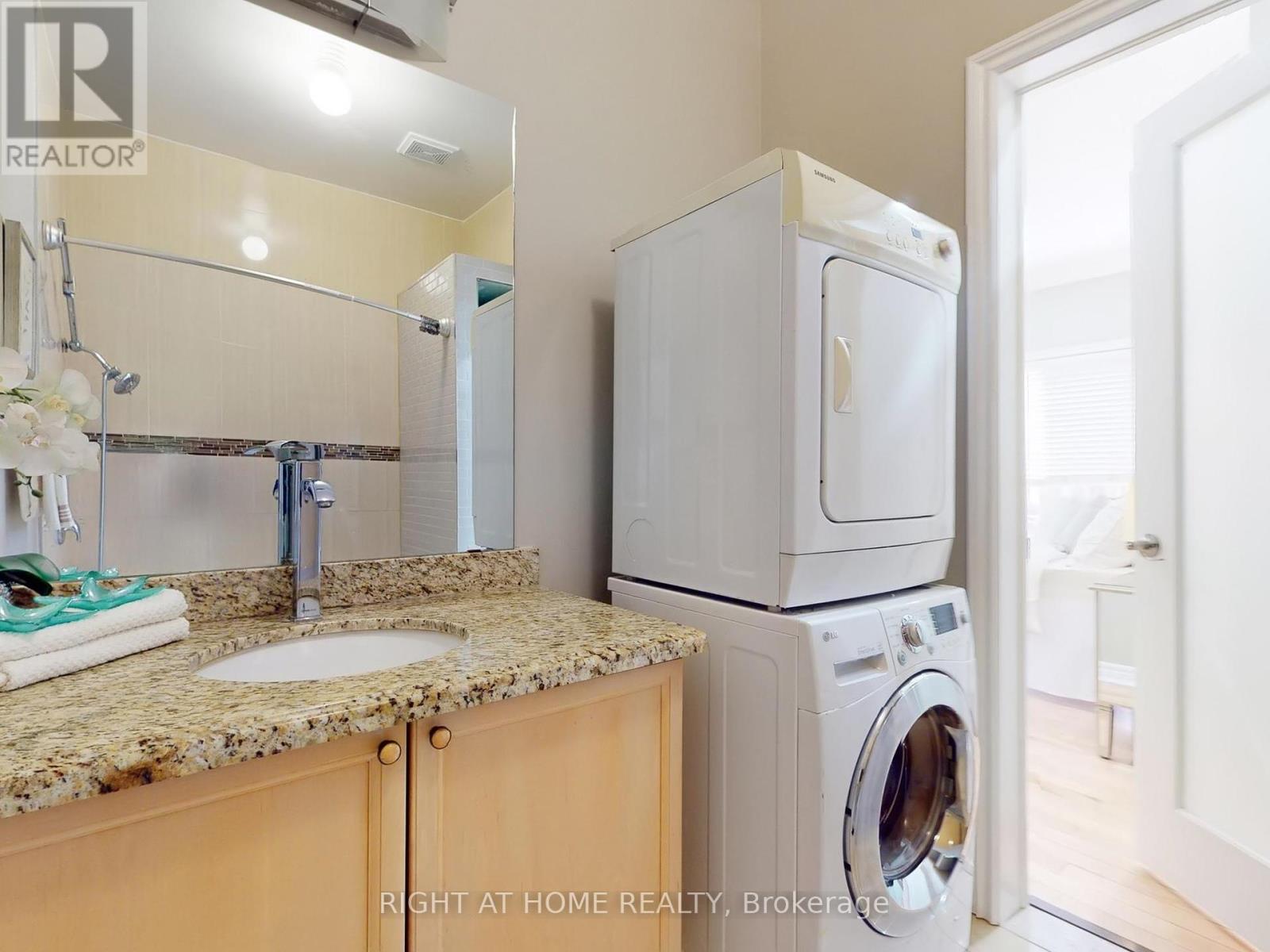 3585 Stonecutter Crescent, Mississauga, Ontario  L5M 7N7 - Photo 18 - W12106025