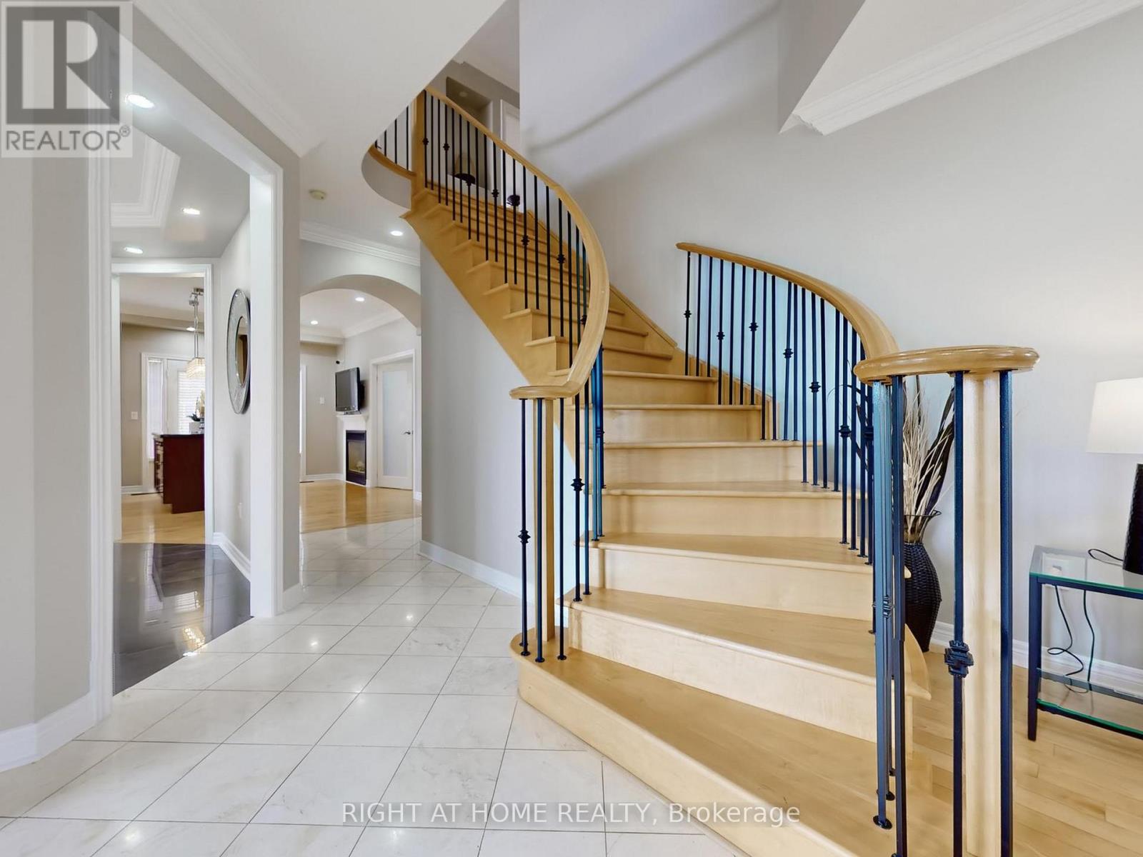 3585 Stonecutter Crescent, Mississauga, Ontario  L5M 7N7 - Photo 20 - W12106025