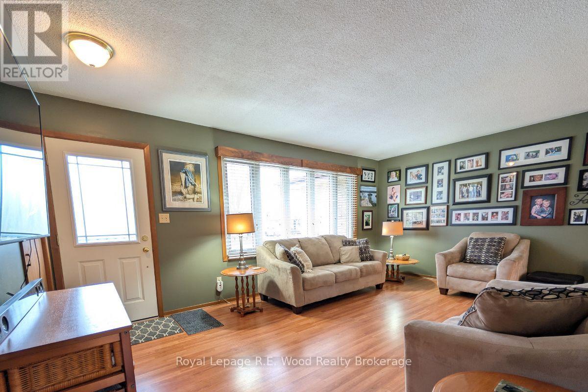 Property at 8 MARSHALL DRIVE image 4
