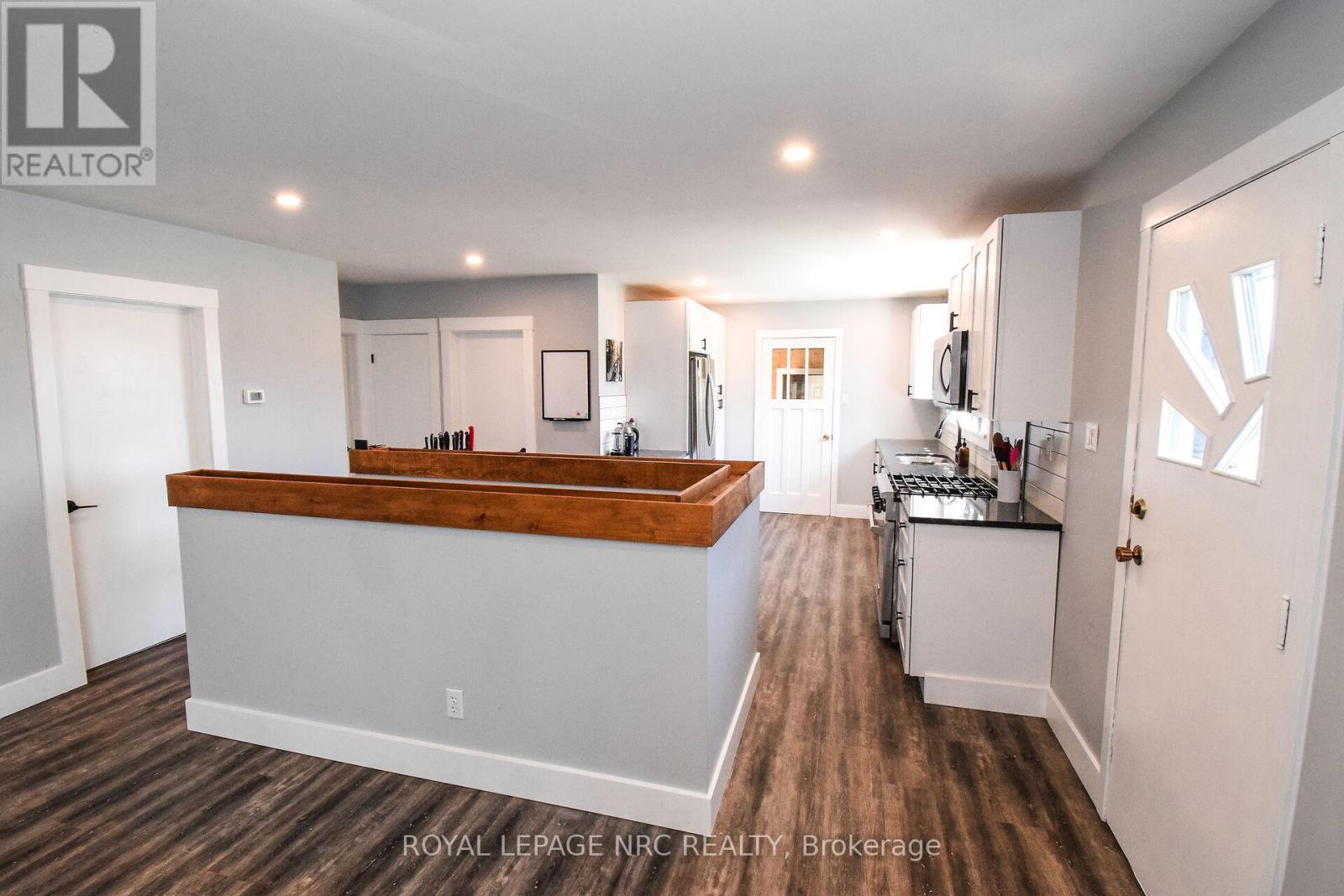 462 Quaker Road, Welland, Ontario  L3C 3G8 - Photo 13 - X12106079