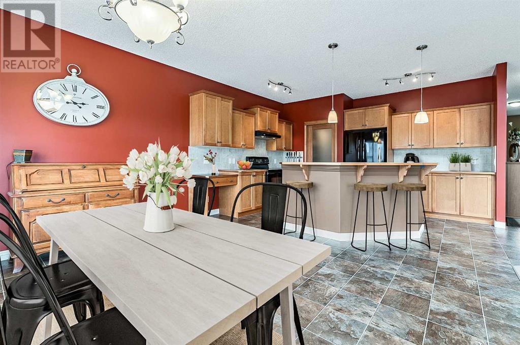 418 Drake Landing Point, Okotoks, Alberta  T1S 2M6 - Photo 15 - A2213212