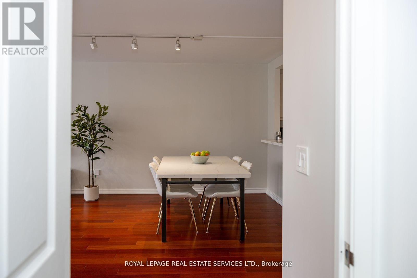 212 - 7 Concorde Place, Toronto, Ontario  M3C 3N4 - Photo 6 - C12106042