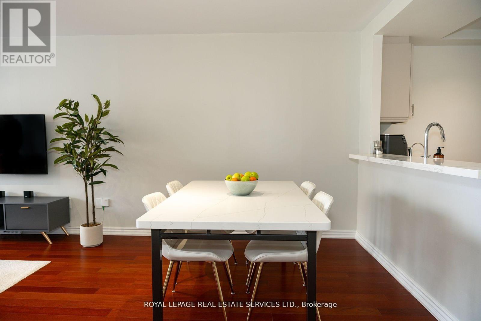 212 - 7 Concorde Place, Toronto, Ontario  M3C 3N4 - Photo 7 - C12106042