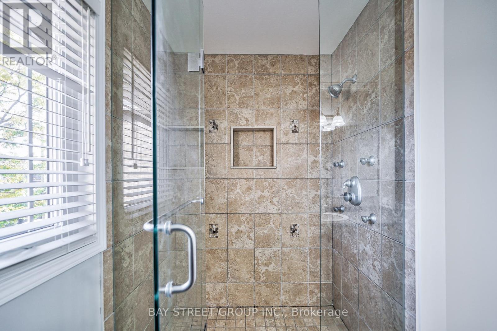 18 Leagrove Street, Brampton, Ontario  L7A 1Z7 - Photo 26 - W12106070
