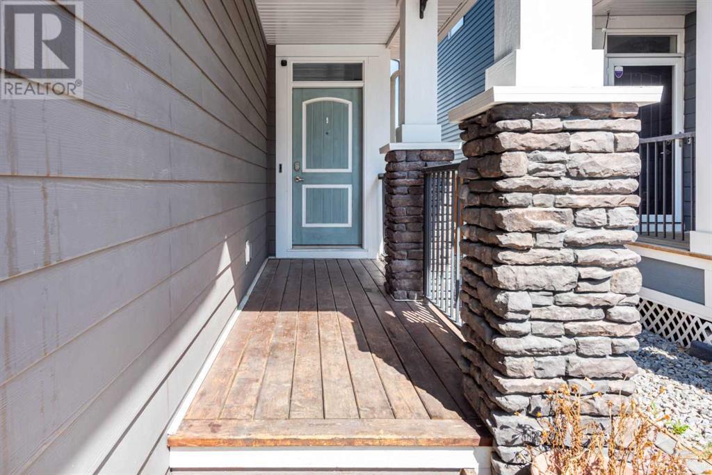 149 Williamstown Park Nw, Airdrie, Alberta  T4B 3Y8 - Photo 3 - A2212662