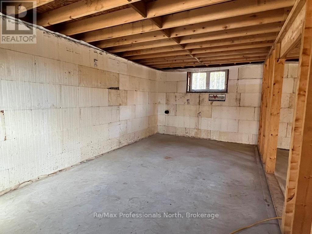 6587 Elephant Lake Road, Dysart Et Al (Harcourt), Ontario  K0L 1X0 - Photo 12 - X12106084