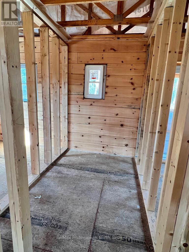 6587 Elephant Lake Road, Dysart Et Al (Harcourt), Ontario  K0L 1X0 - Photo 7 - X12106084