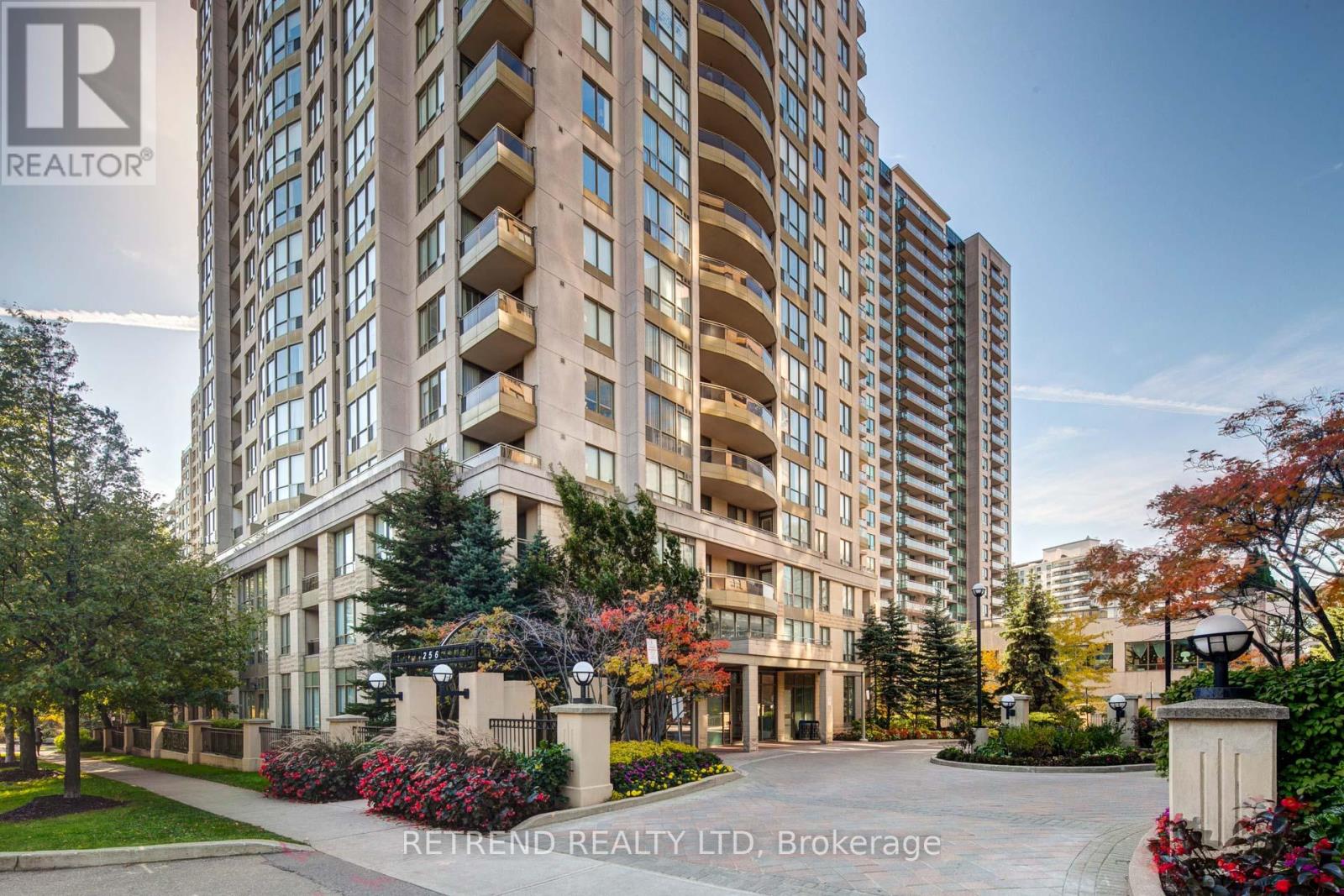 305 - 256 DORIS AVENUE, Toronto, Ontario