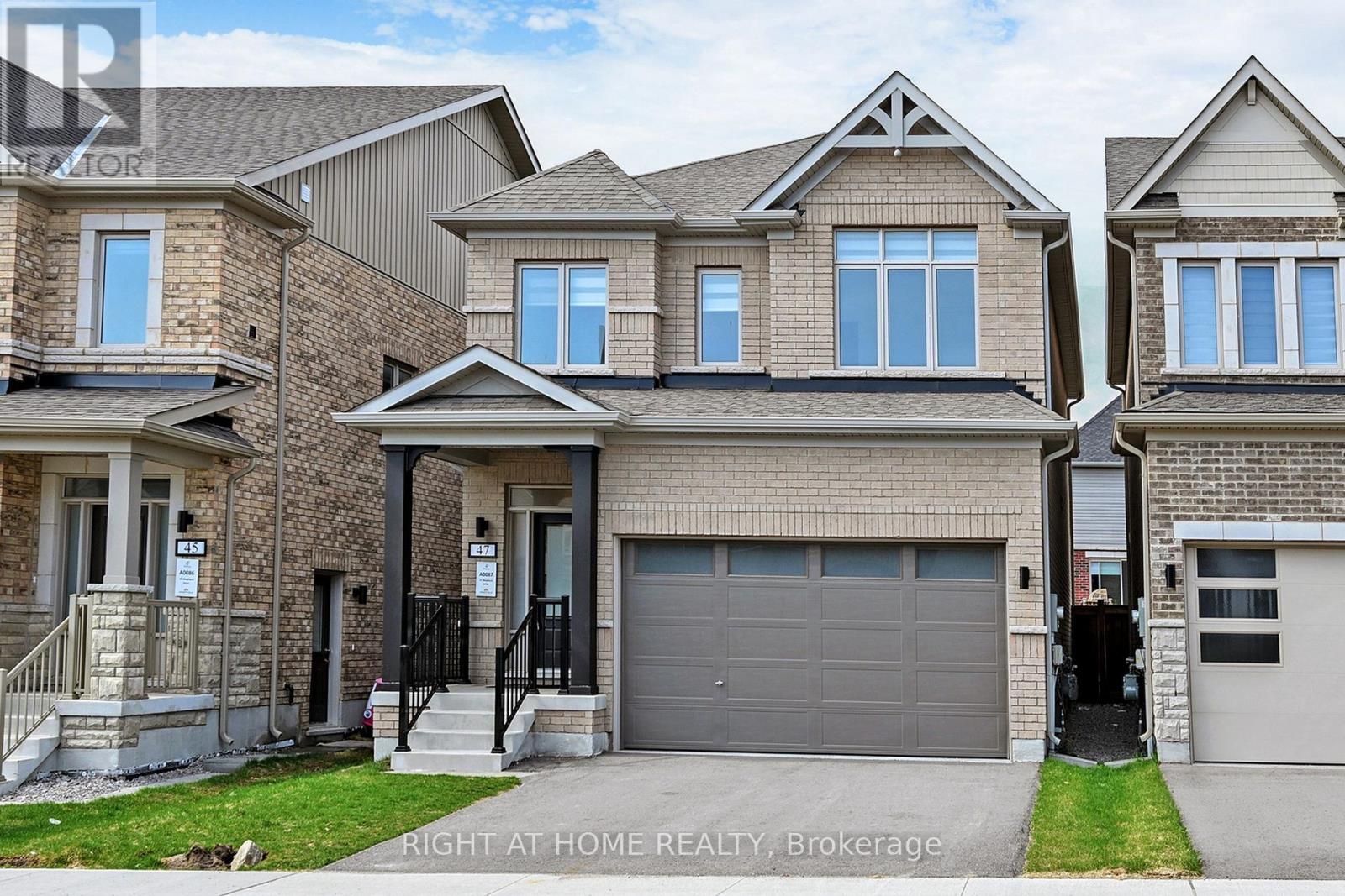 47 Shepherd Drive, Barrie, Ontario  L9J 0K4 - Photo 2 - S12105711