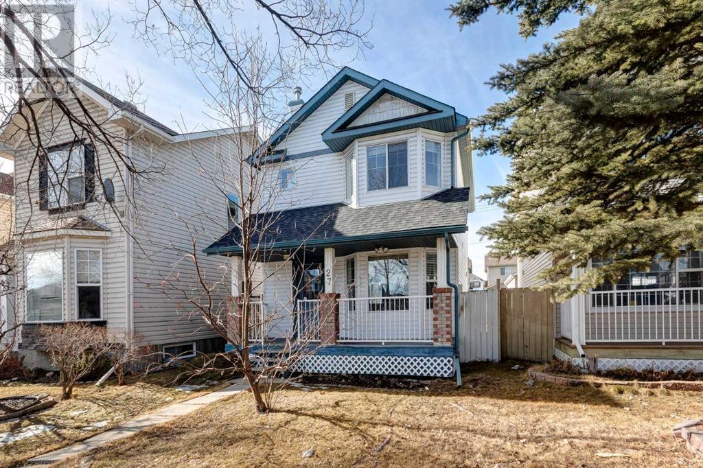 Property at 27 Tarington Road NE image 4