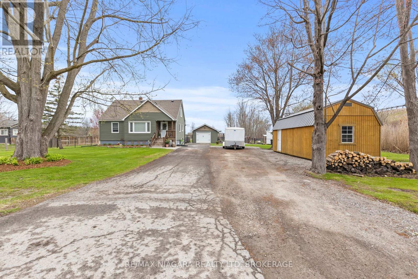 Property at 746 FORKS ROAD image 1
