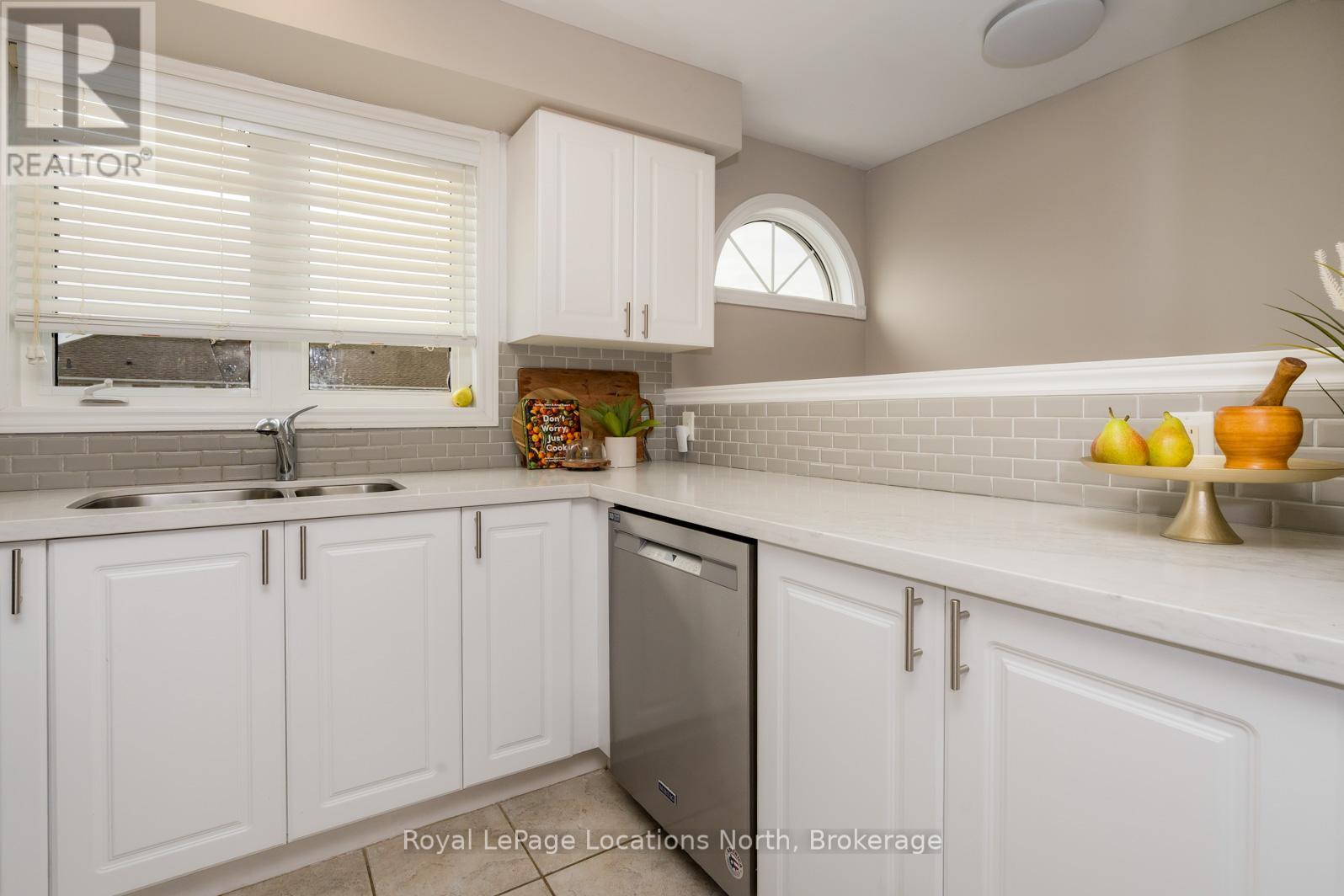 59 Cranberry Surf, Collingwood, Ontario  L9Y 5C4 - Photo 17 - S12106135