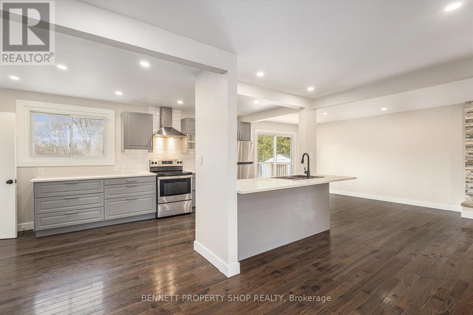 6723 Cedar Acres Drive, Ottawa, Ontario  K4P 1G4 - Photo 8 - X12104868