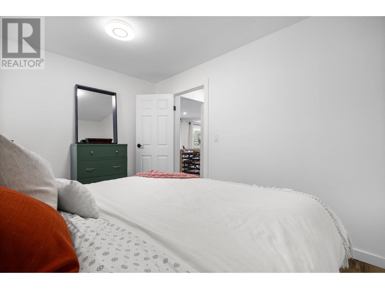 Property at 11226 Mimac Road image 1