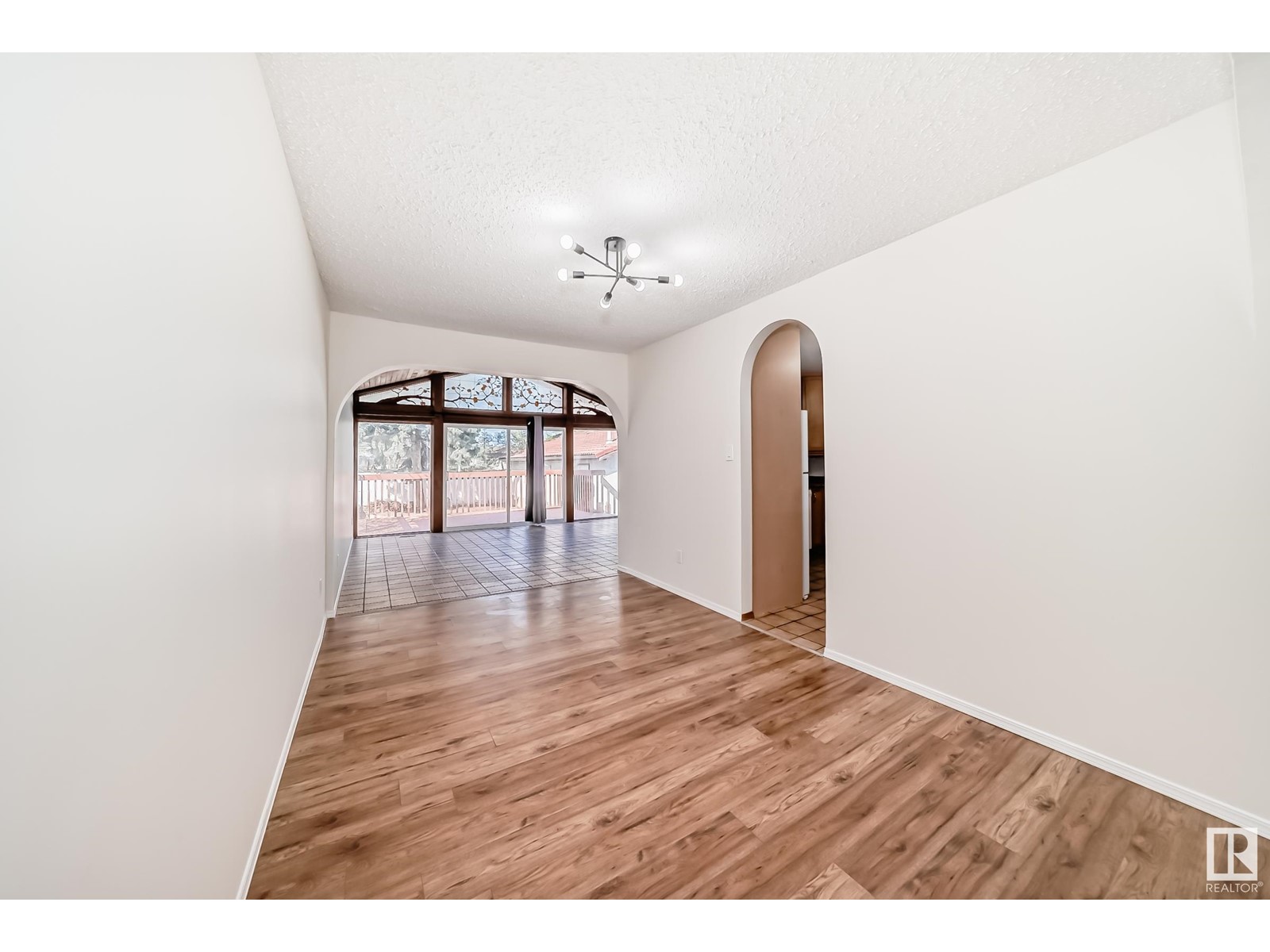 Property at 10304 166 AV NW image 4