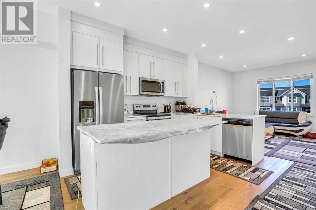 Property at 124 Savanna Street NE image 4