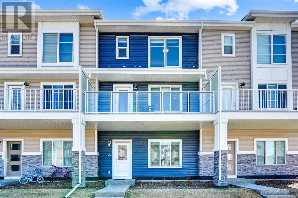 Property at 124 Savanna Street NE image 1