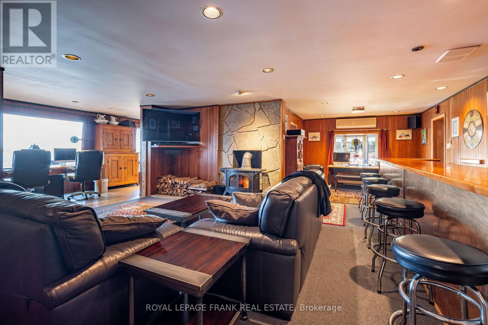 1329 Trappers Lane, Douro-Dummer, Ontario  K0L 2H0 - Photo 33 - X12103784