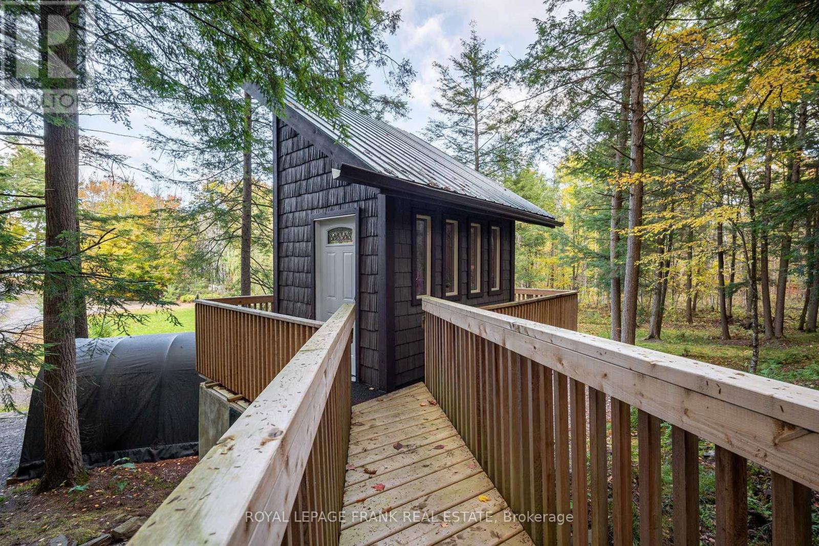 1329 Trappers Lane, Douro-Dummer, Ontario  K0L 2H0 - Photo 38 - X12103784
