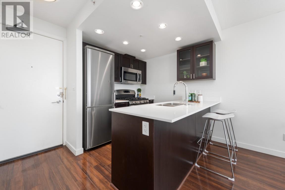 Listing Picture 3 of 27 : 2008 4815 ELDORADO MEWS, Vancouver / 溫哥華 - 魯藝地產 Yvonne Lu Group - MLS Medallion Club Member