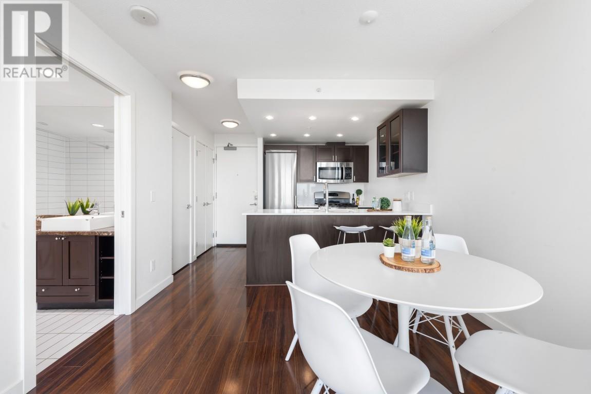 Listing Picture 2 of 27 : 2008 4815 ELDORADO MEWS, Vancouver / 溫哥華 - 魯藝地產 Yvonne Lu Group - MLS Medallion Club Member