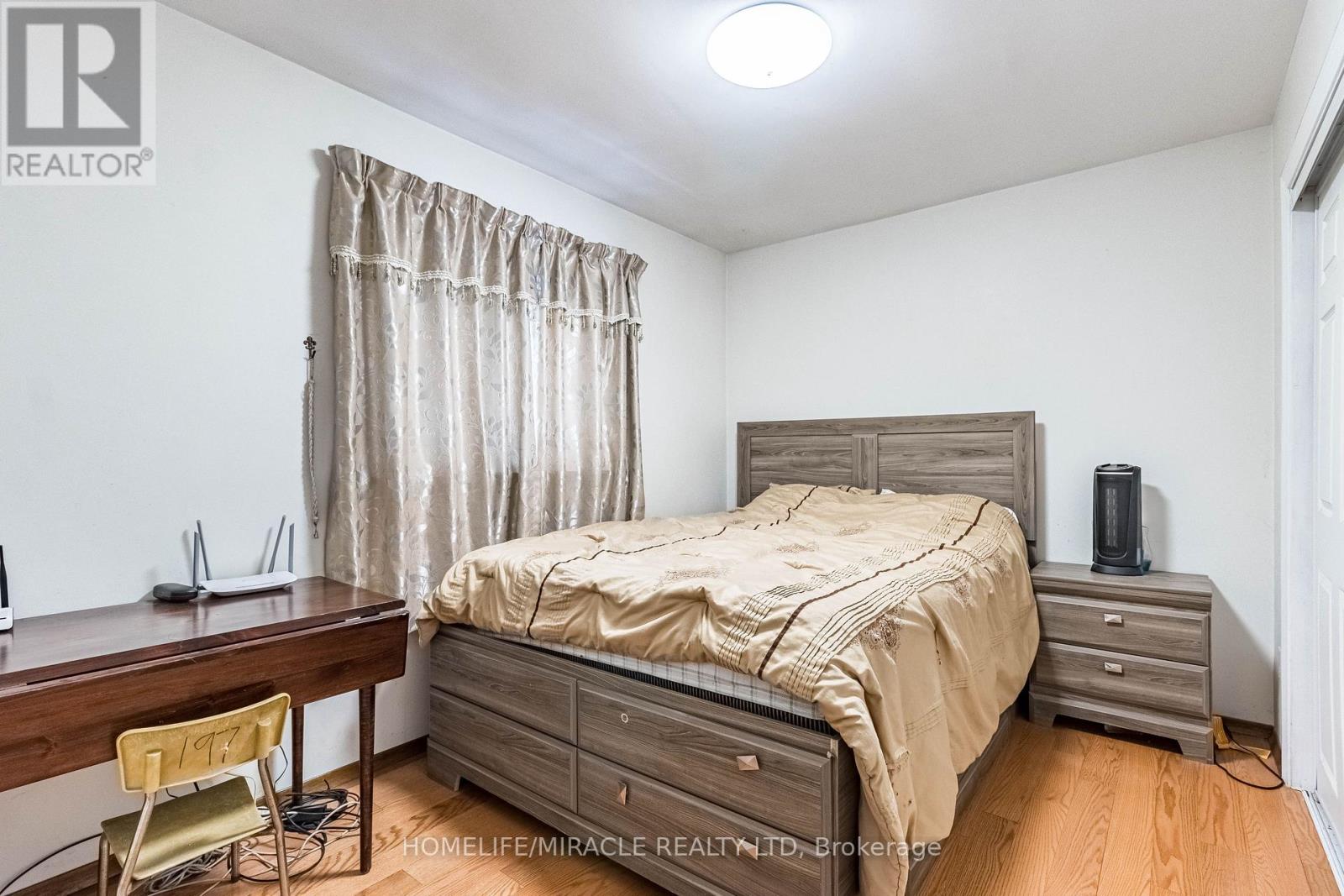331 Tornado Drive, Bradford West Gwillimbury, Ontario  L3Z 2A6 - Photo 12 - N12106179