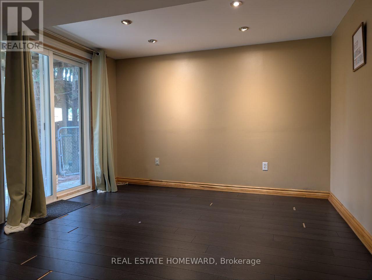 W/o - 63 Don Head Village Boulevard, Richmond Hill, Ontario  L4C 7M9 - Photo 3 - N12106184