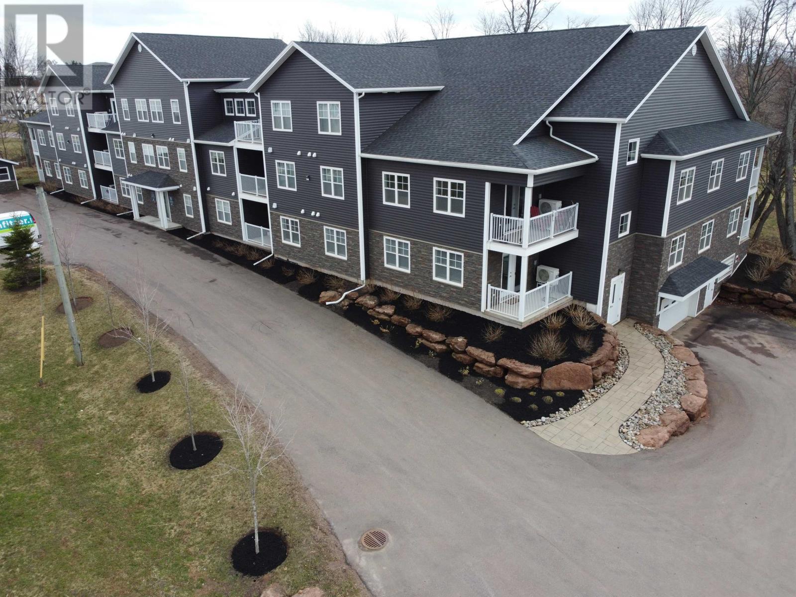 Property at 106 29 Stratford Road image 1