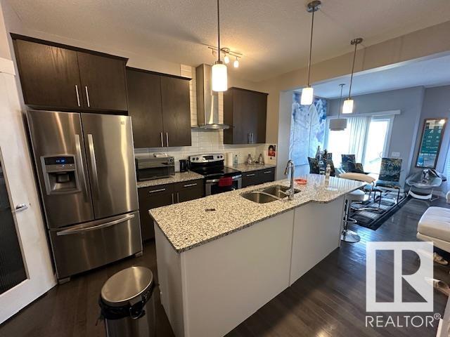 Property at 20724 99 AV NW image 3