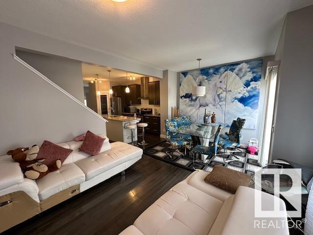 Property at 20724 99 AV NW image 5