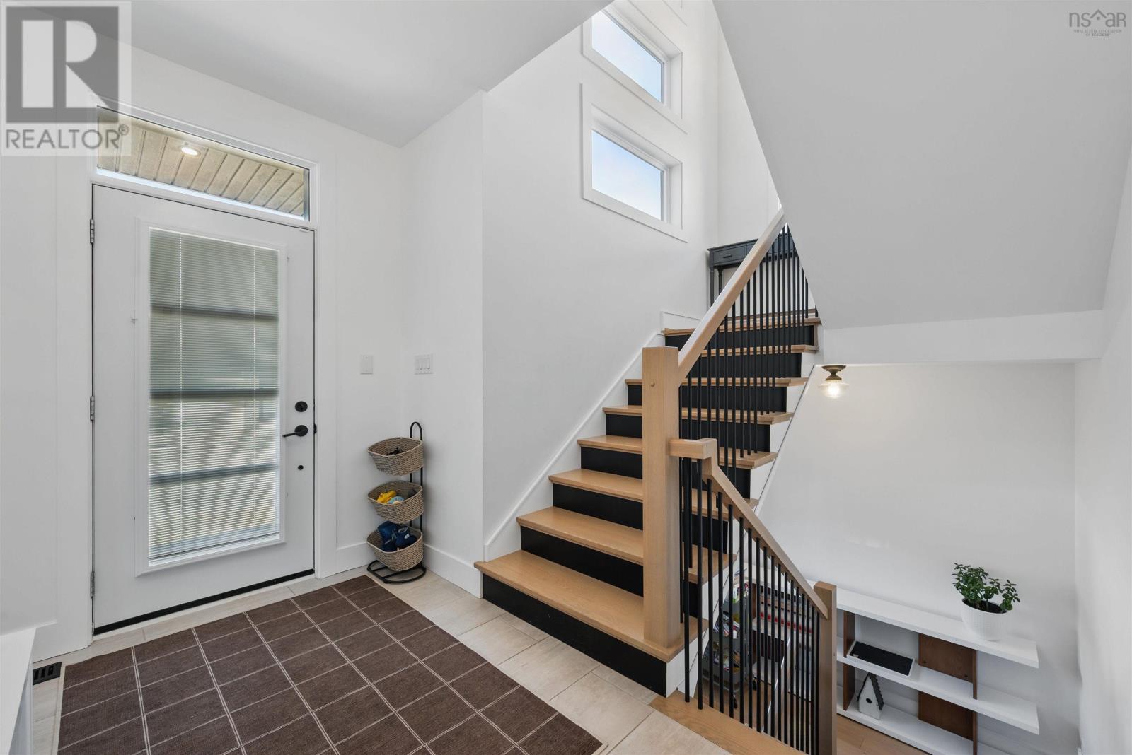 Property at 271 Transom Drive image 2
