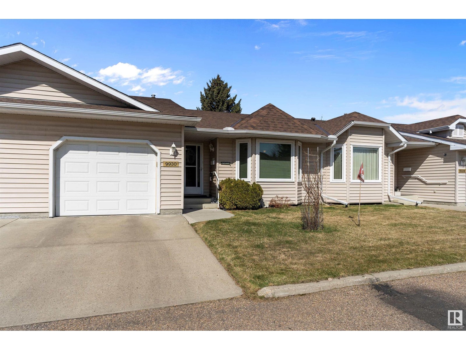 Property at 9930 176 AV NW image 2