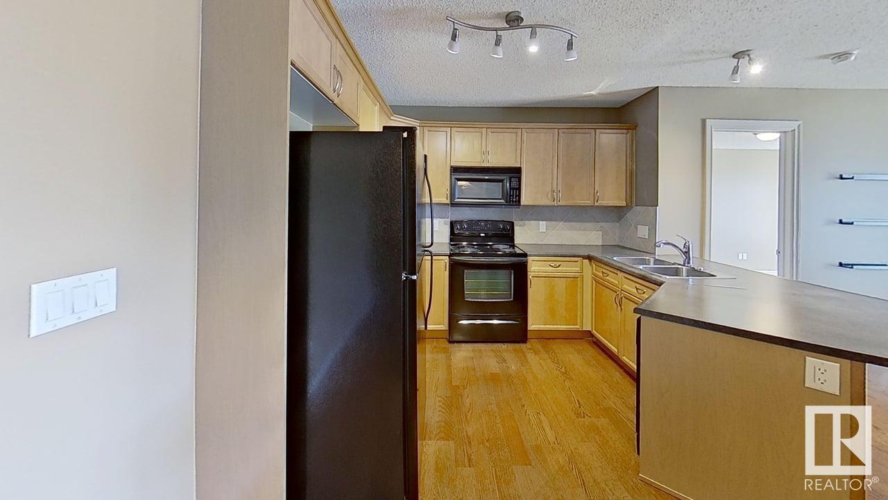 Property at #218 13830 150 AV NW image 4