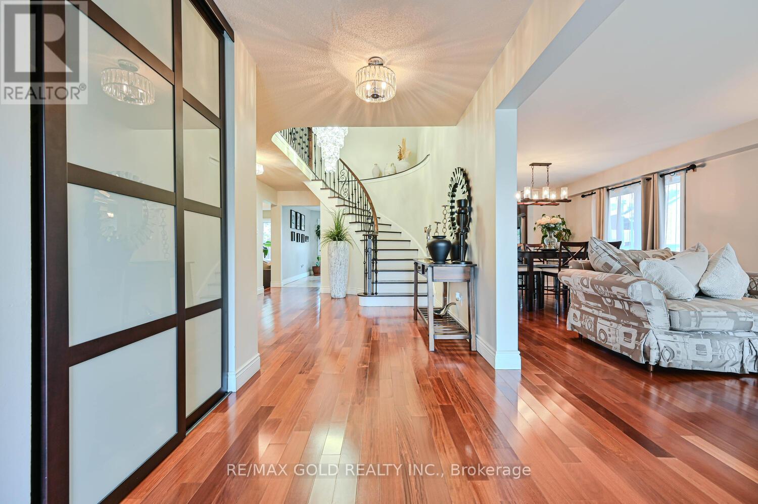Property at 22 STRANGWAY COURT image 4