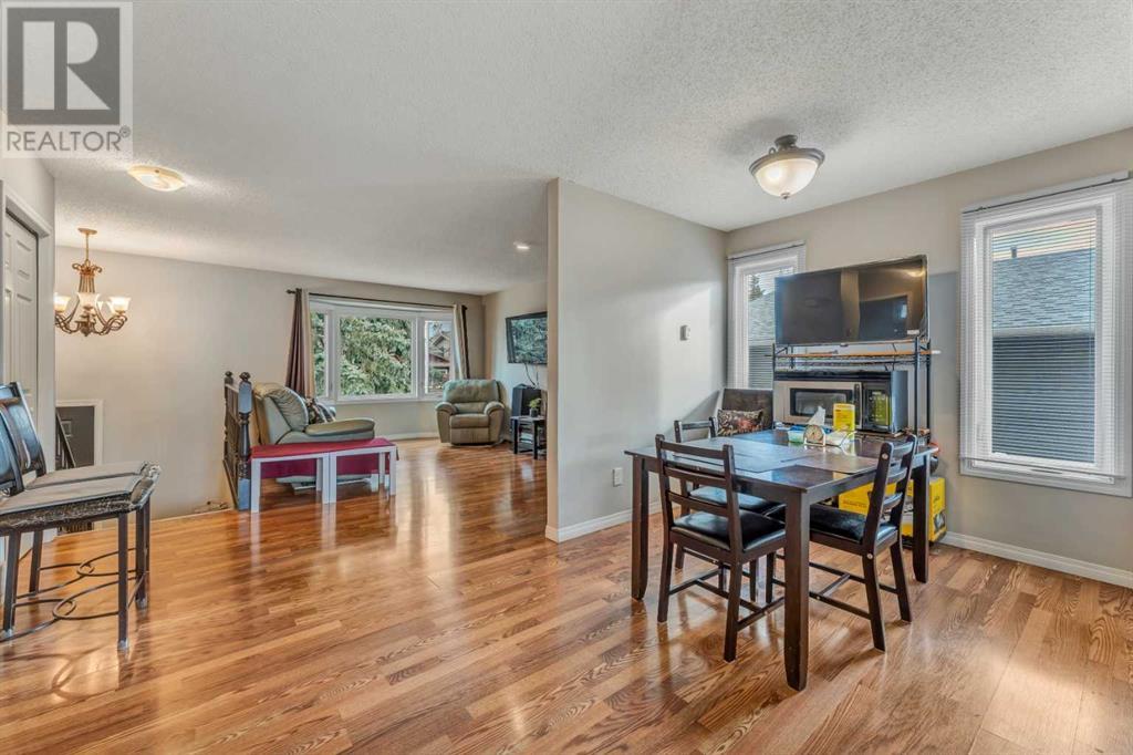 Property at 95 MacEwan Glen Road NW image 5