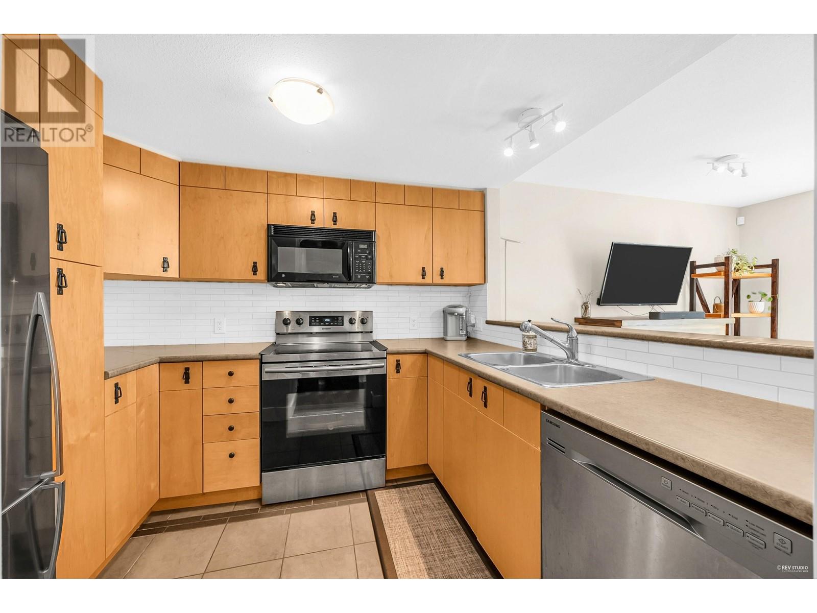 28 7428 Southwynde Avenue, Burnaby, British Columbia  V3N 0A1 - Photo 10 - R2993132