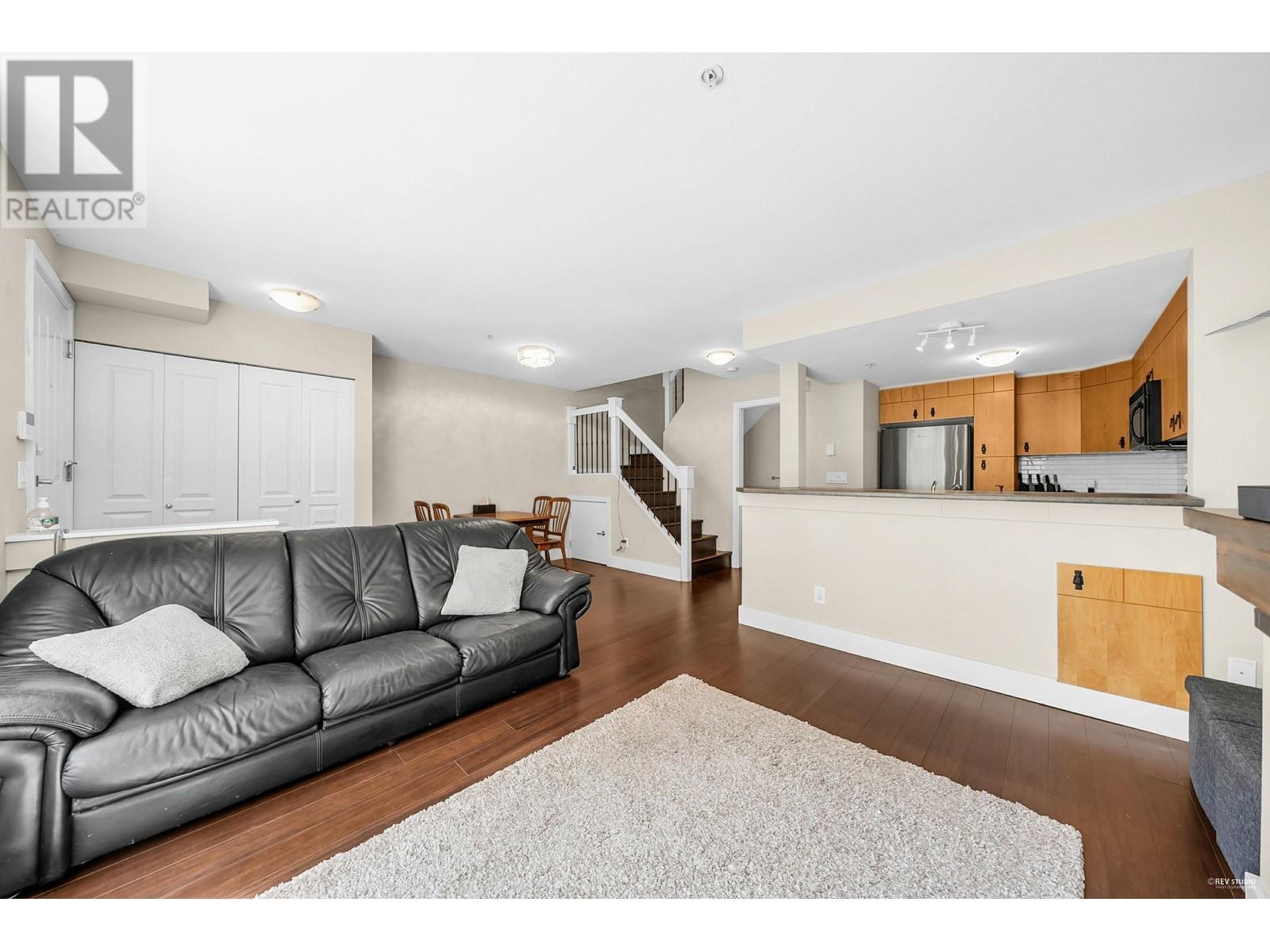 Property at 28 7428 SOUTHWYNDE AVENUE image 4