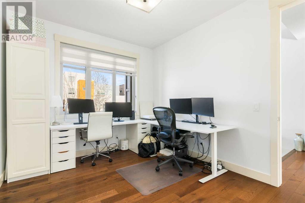 Property at 22 Wexford Way SW image 3