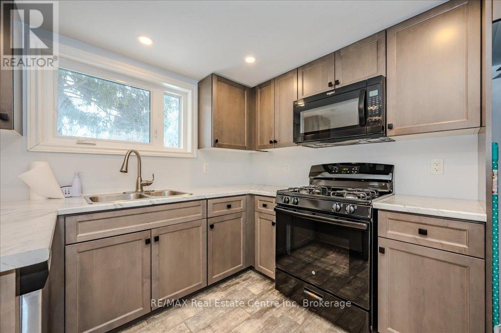 23 Julia Drive, Guelph, Ontario  N1H 5V9 - Photo 5 - X12098593
